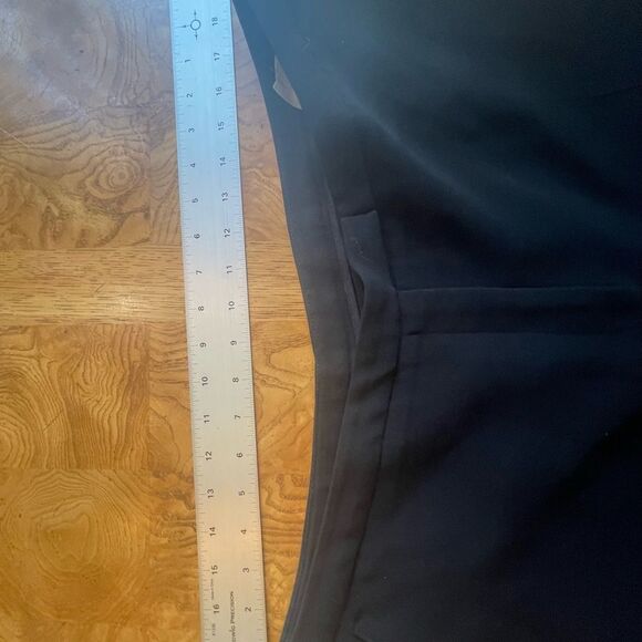 JONES NY Black Silk Lined Dress Pant with Front Seam. - Picture 6 of 15